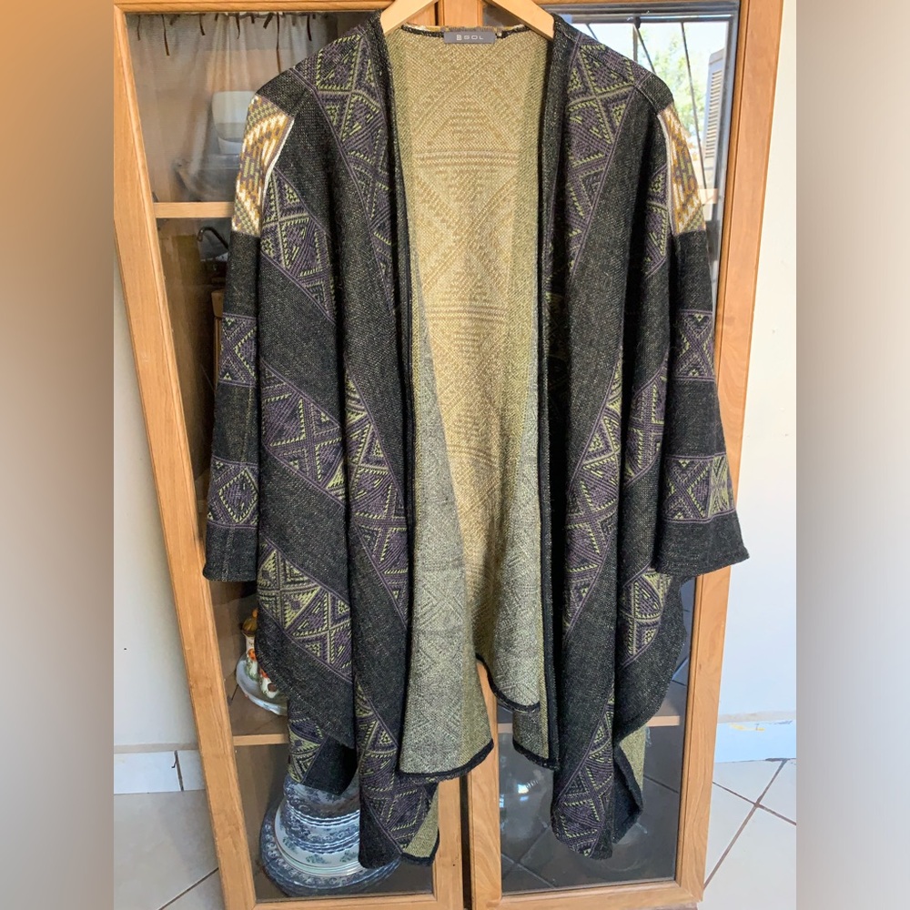 Sol Alpaca aztec wool poncho